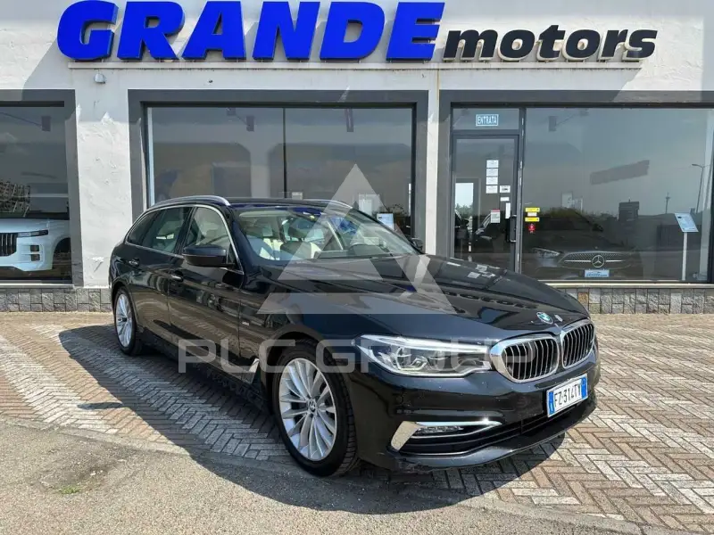 2019 BMW 520