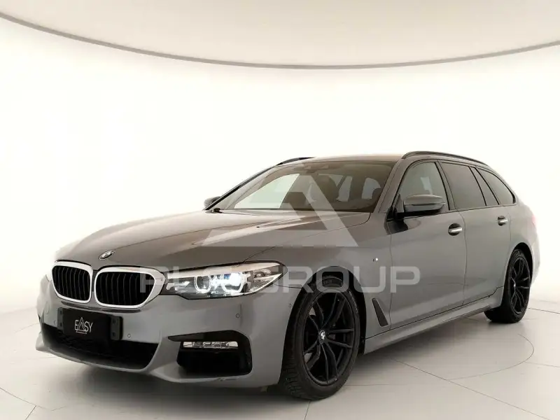 2019 BMW 520