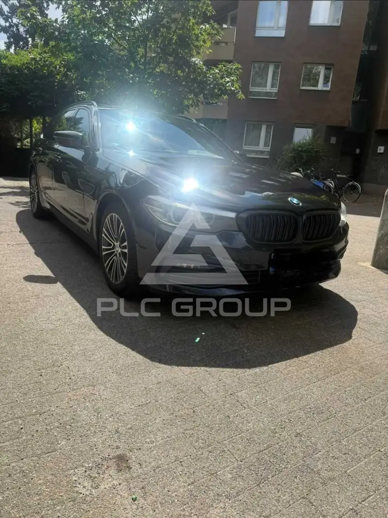 2019 BMW 520