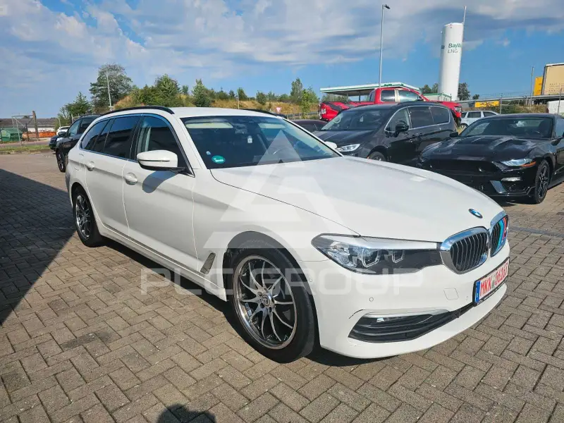 2019 BMW 520