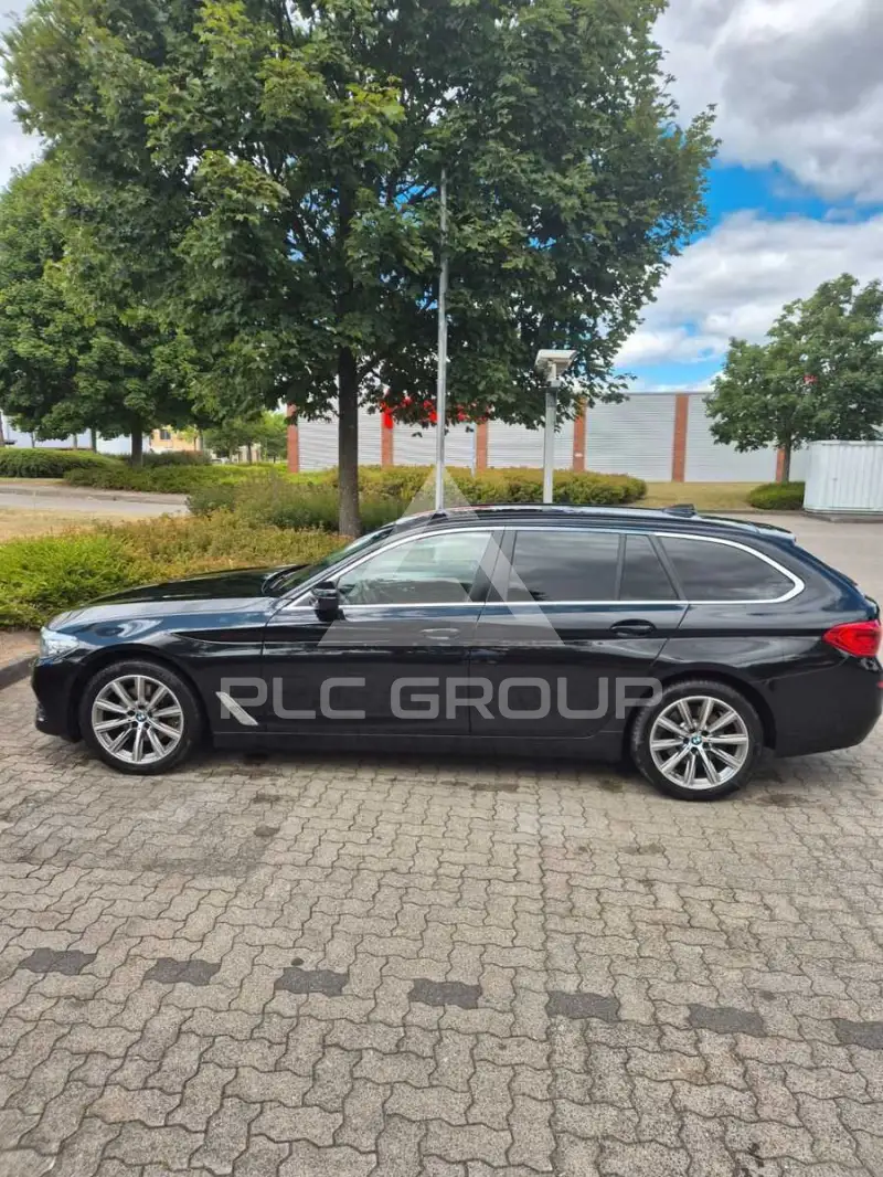 2019 BMW 520