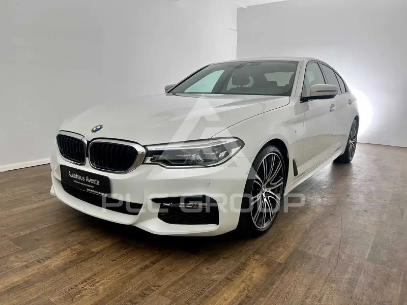 2019 BMW 520