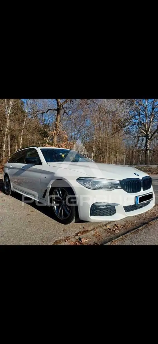 2019 BMW 520