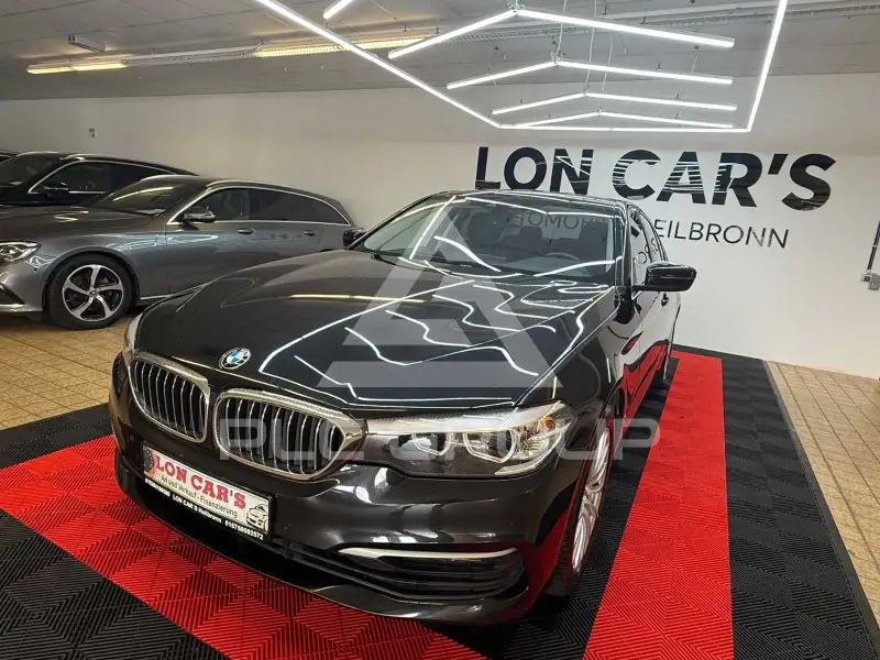 2019 BMW 520