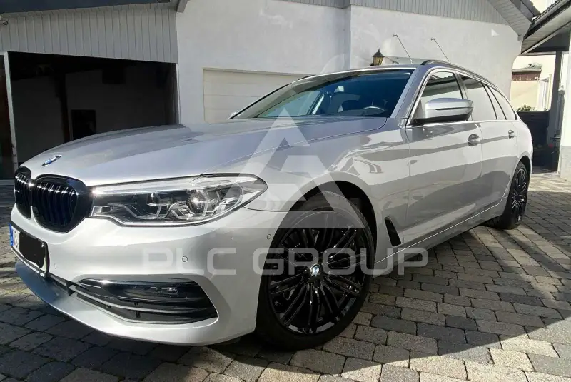 2019 BMW 520