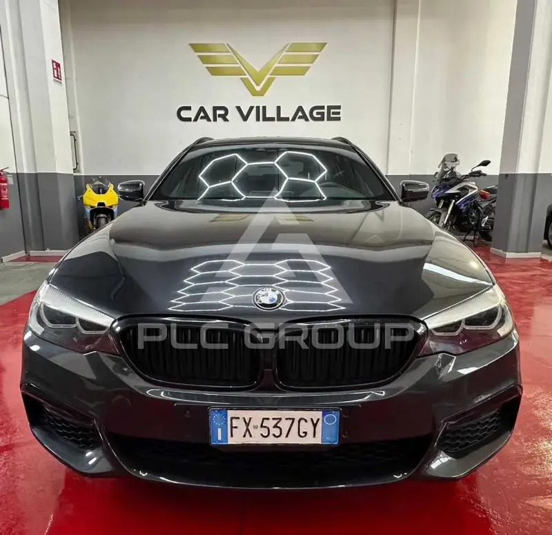 2019 BMW 520