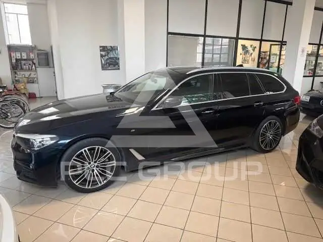 2019 BMW 520
