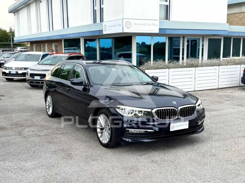 2019 BMW 520