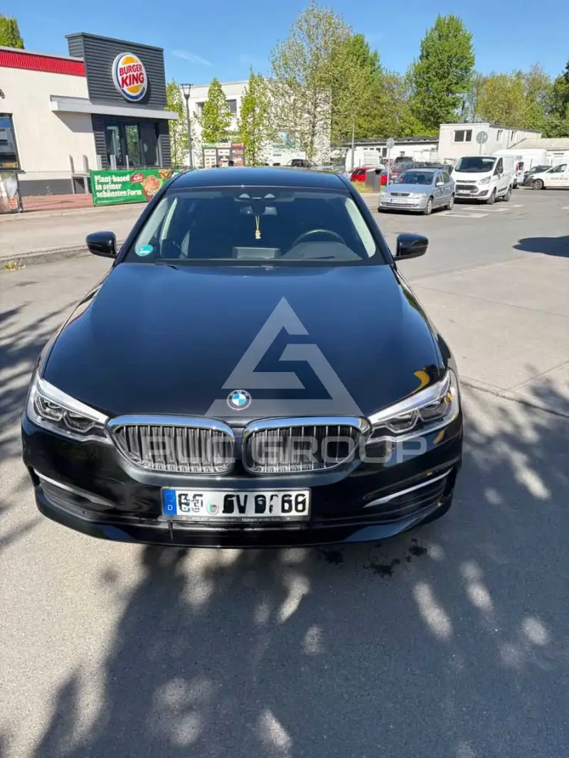 2019 BMW 520