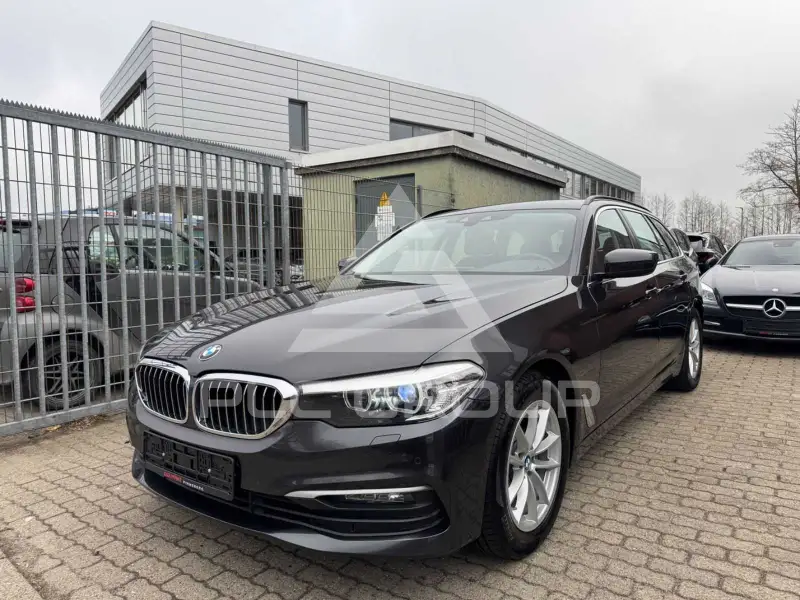 2019 BMW 520