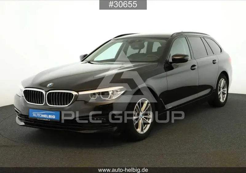 2019 BMW 520