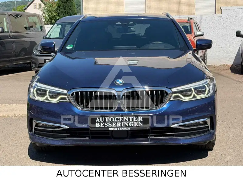 2019 BMW 520