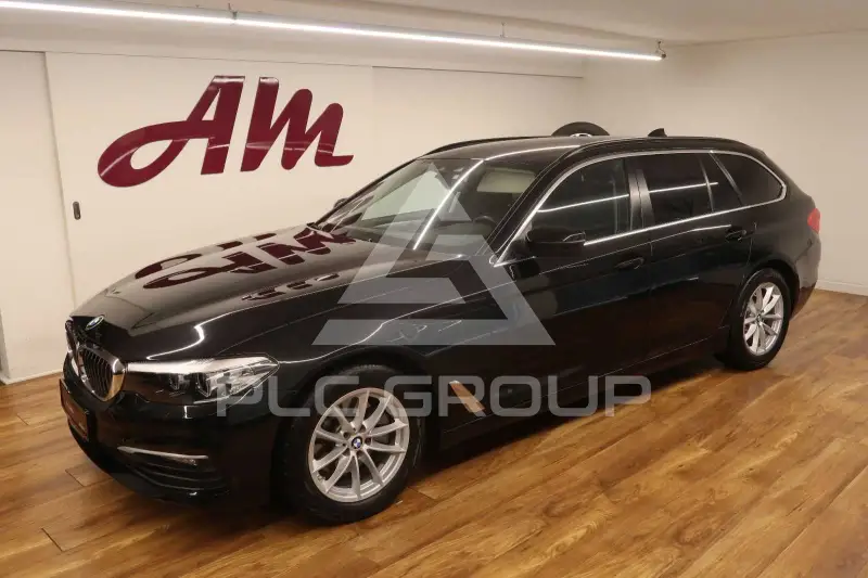 2019 BMW 520