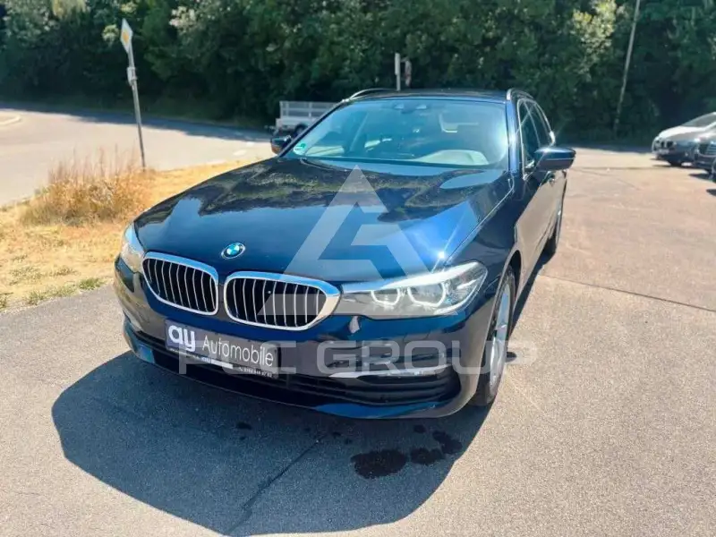 2019 BMW 520
