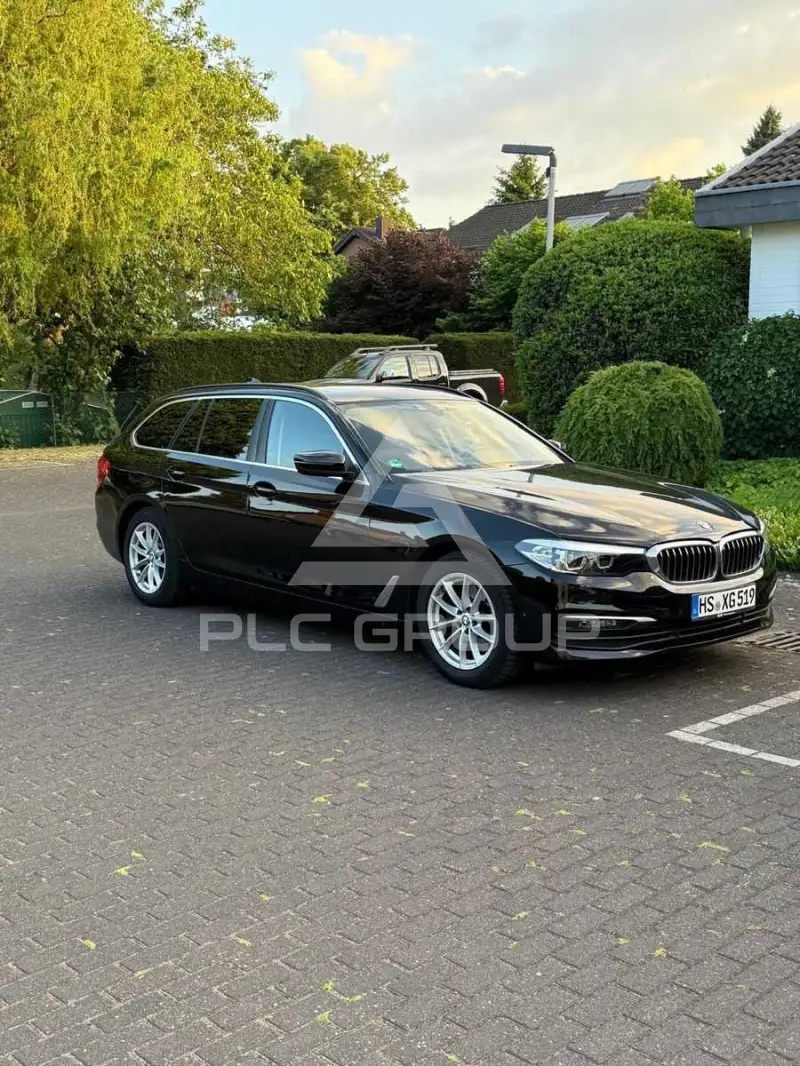 2019 BMW 520