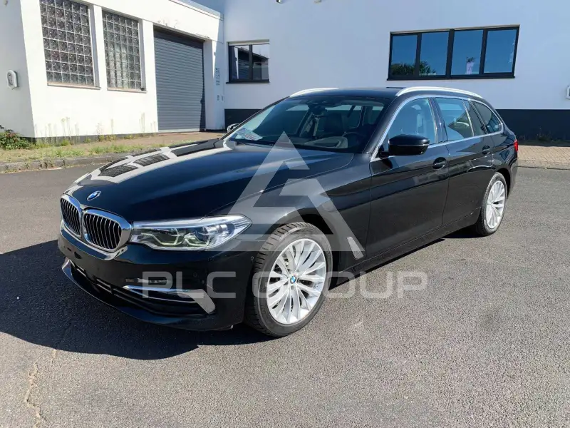 2019 BMW 520