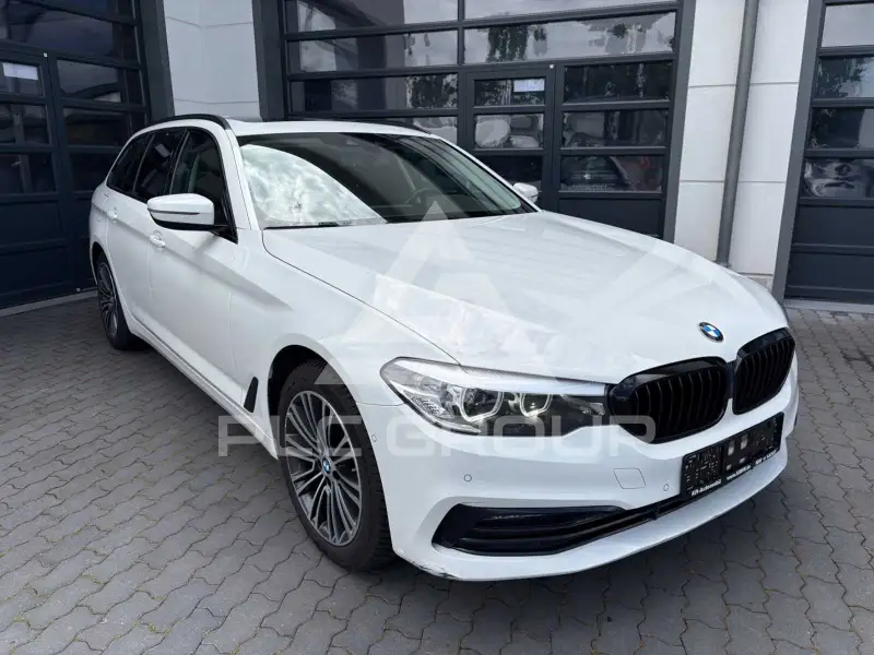 2019 BMW 520