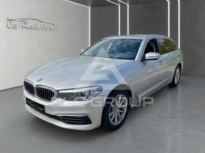 2019 BMW 520