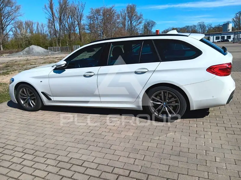 2019 BMW 520