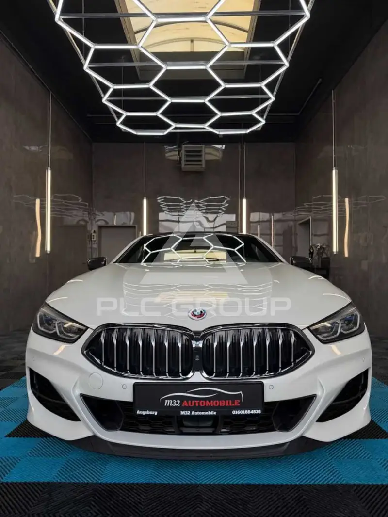 2019 BMW M8