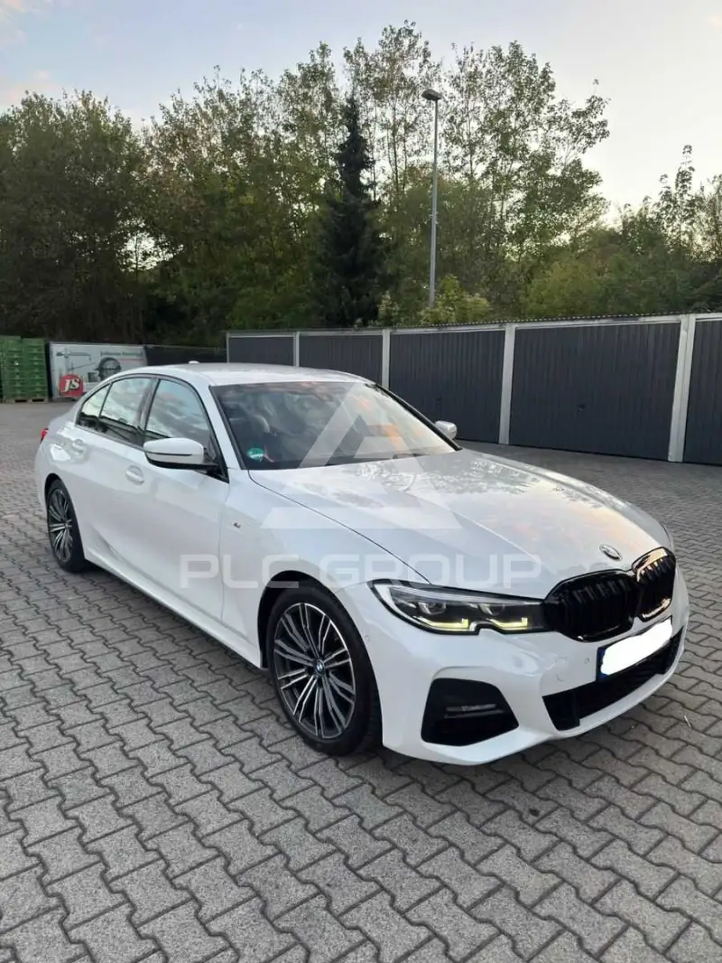 2019 BMW 318