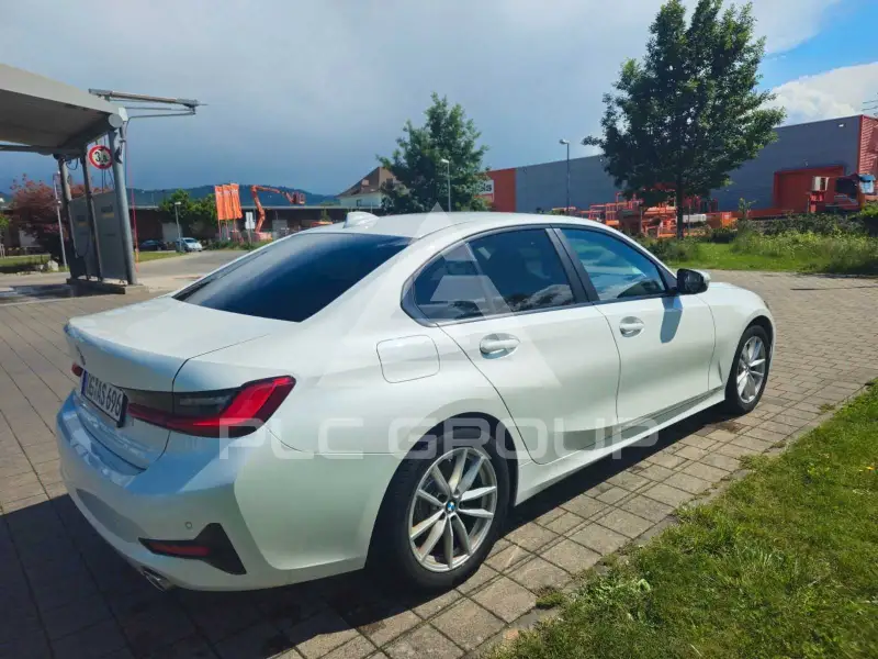 2019 BMW 318