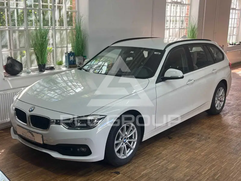 2019 BMW 318