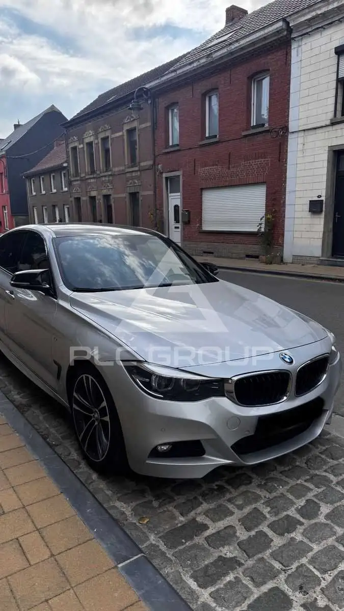 2019 BMW 320