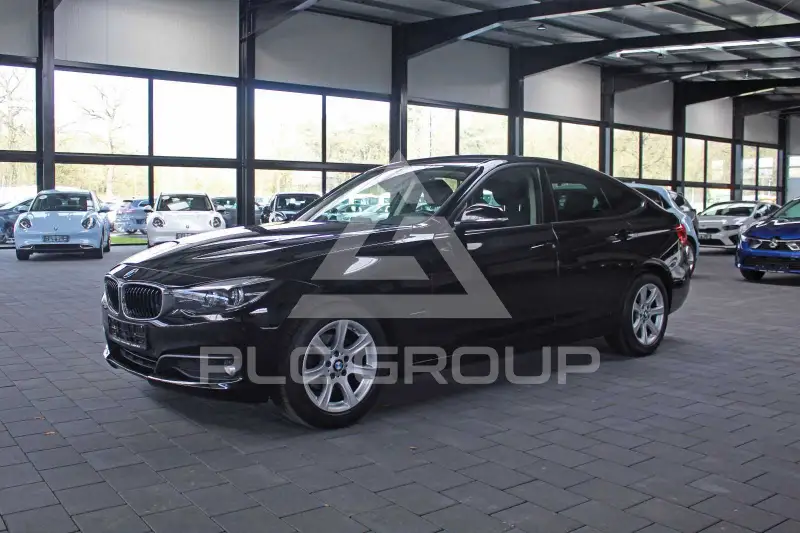 2019 BMW 318