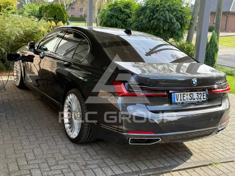 2019 BMW 745