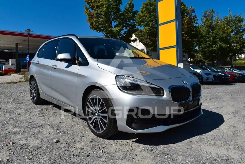 2019 BMW 220