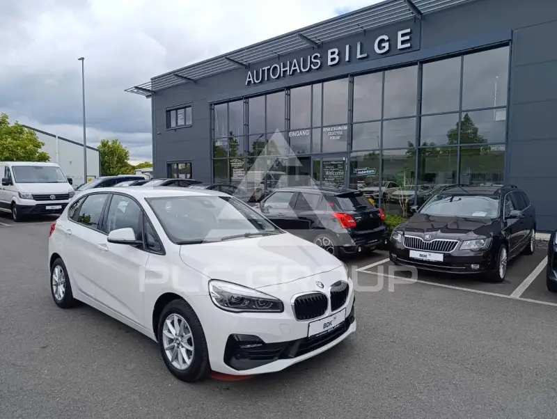 2019 BMW 220