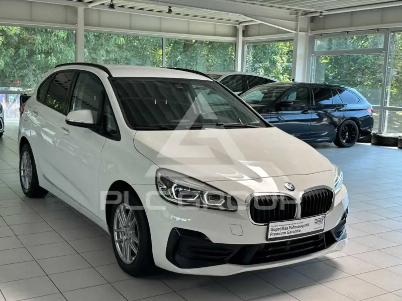 2019 BMW 218
