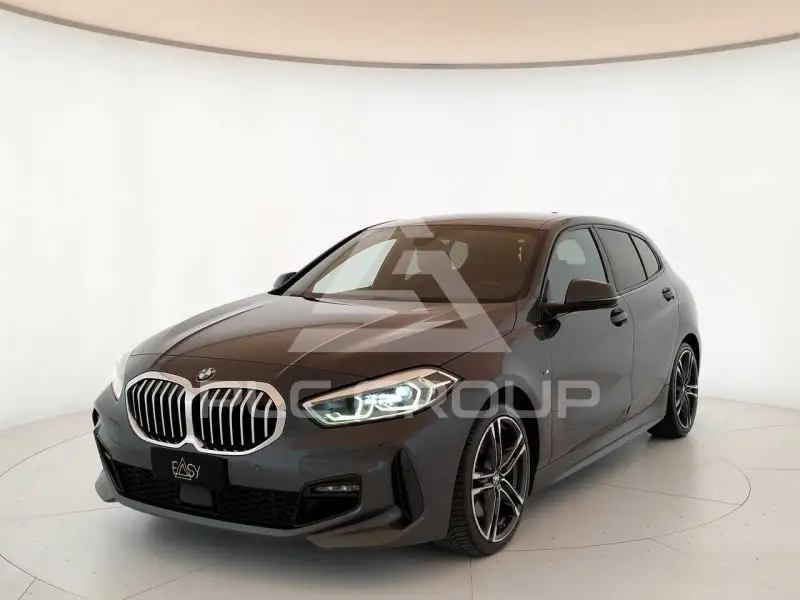 2019 BMW 120
