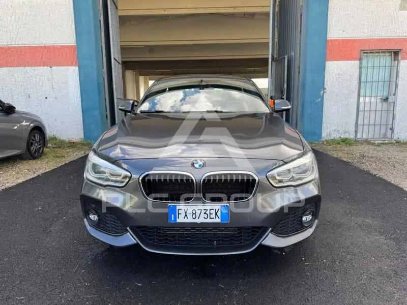 2019 BMW 120