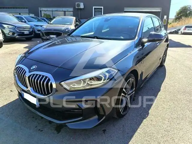2019 BMW 120