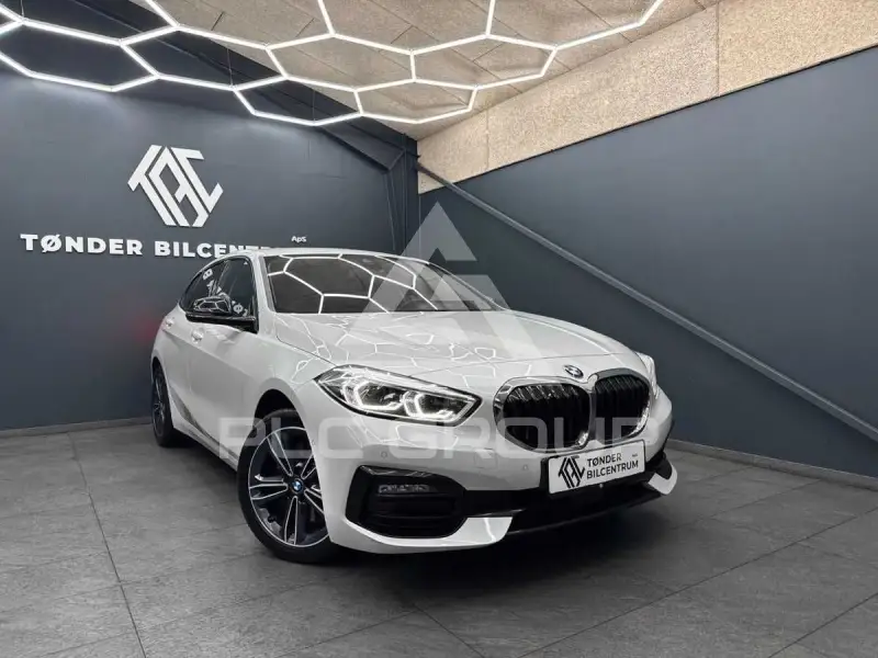 2019 BMW 120