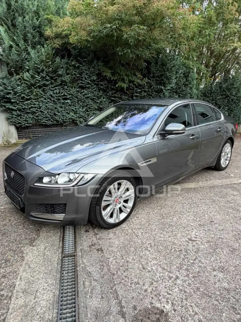 2019 Jaguar XF