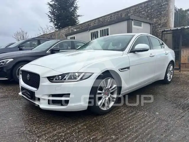 2019 Jaguar XE