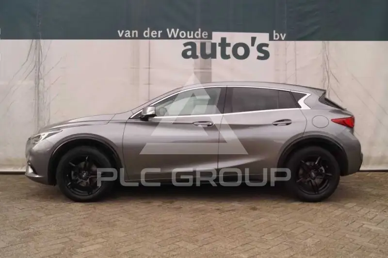 2019 Infinity Q30