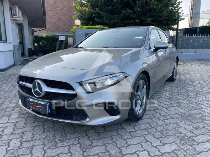 2019 Mercedes Benz A 180