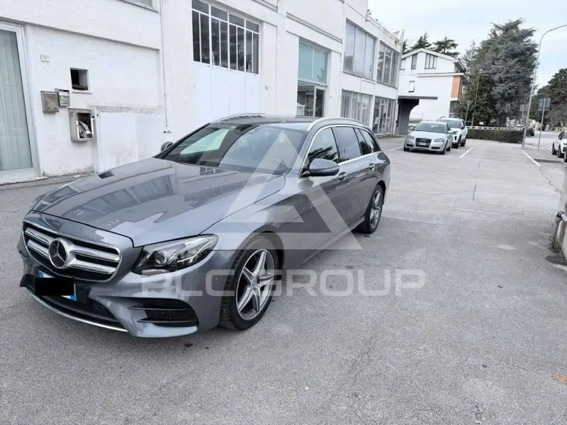 2019 Mercedes Benz E 300