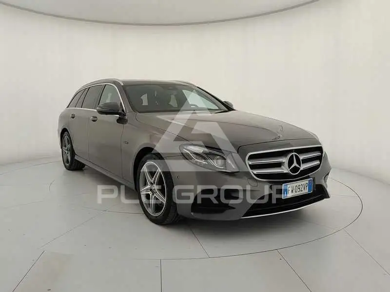 2019 Mercedes Benz E 300