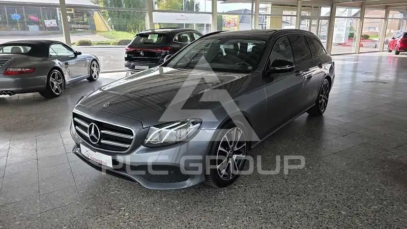 2019 Mercedes Benz E 220