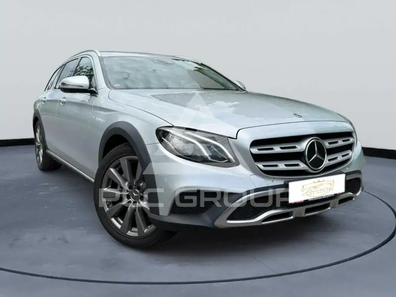 2019 Mercedes Benz E 220