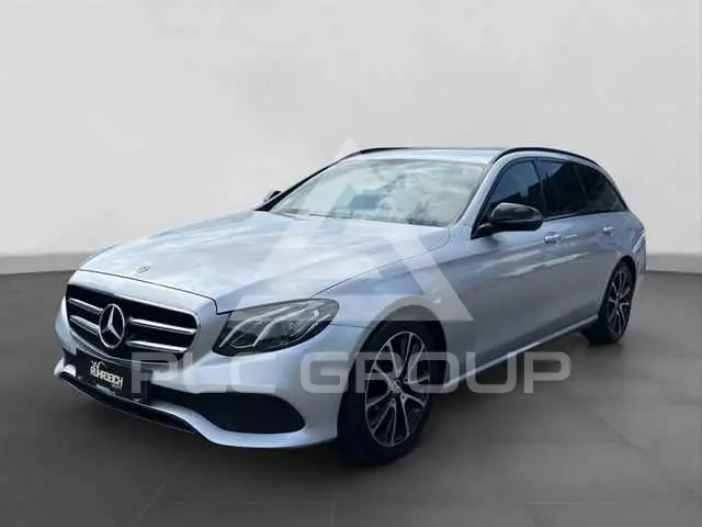2019 Mercedes Benz E 220