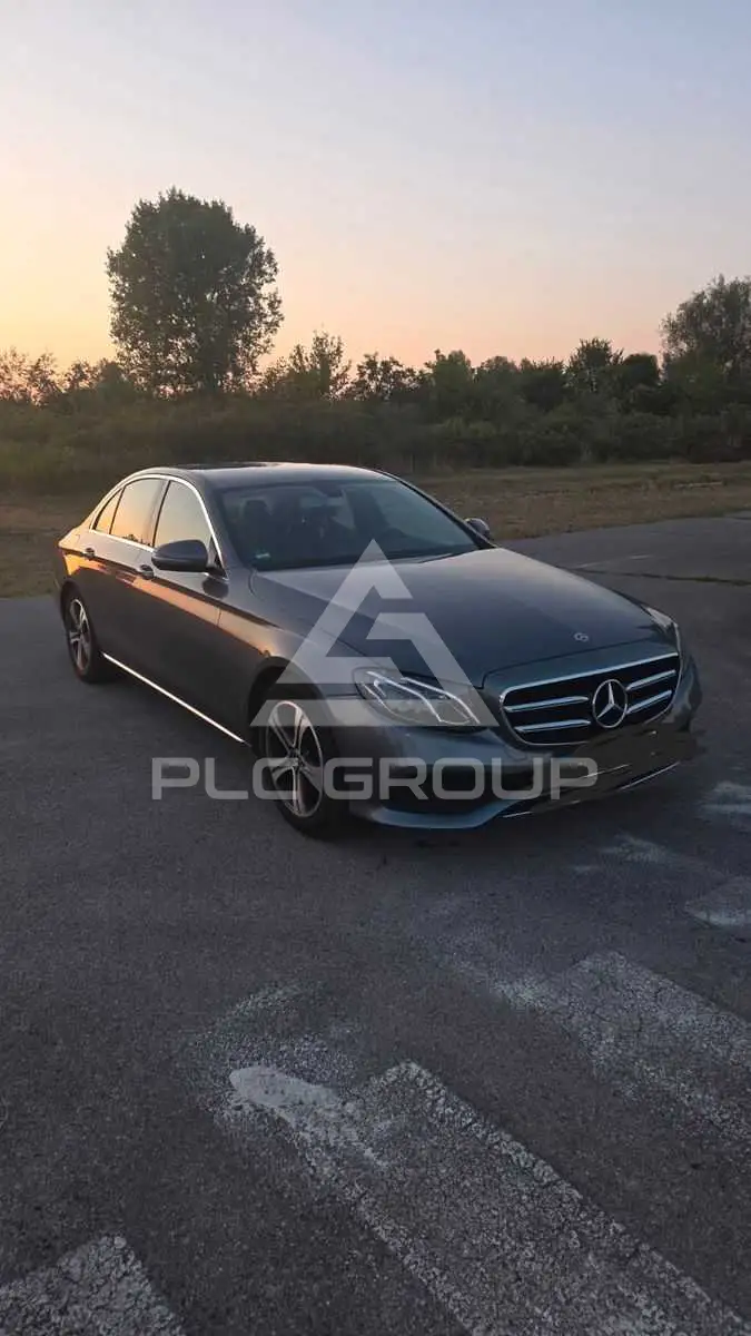2019 Mercedes Benz E 220