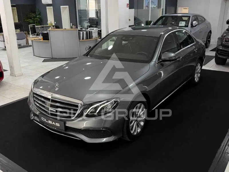 2019 Mercedes Benz E 220