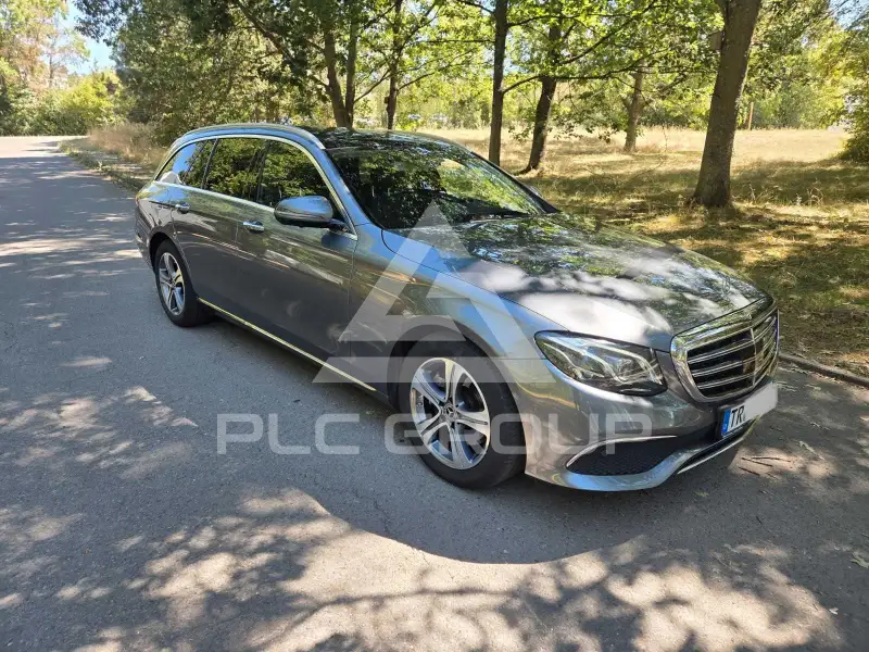 2019 Mercedes Benz E 220