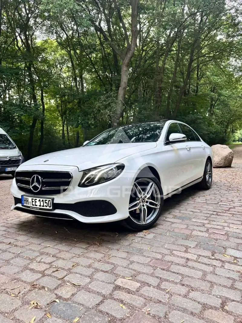 2019 Mercedes Benz E 220